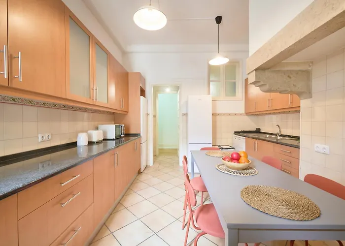 Amazing Coliving In Marques De Pombal Gasthuis Lissabon